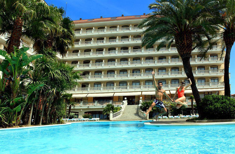 Aqua Hotel Silhouette & Spa - Adults Only Malgrat de Mar Exterior foto
